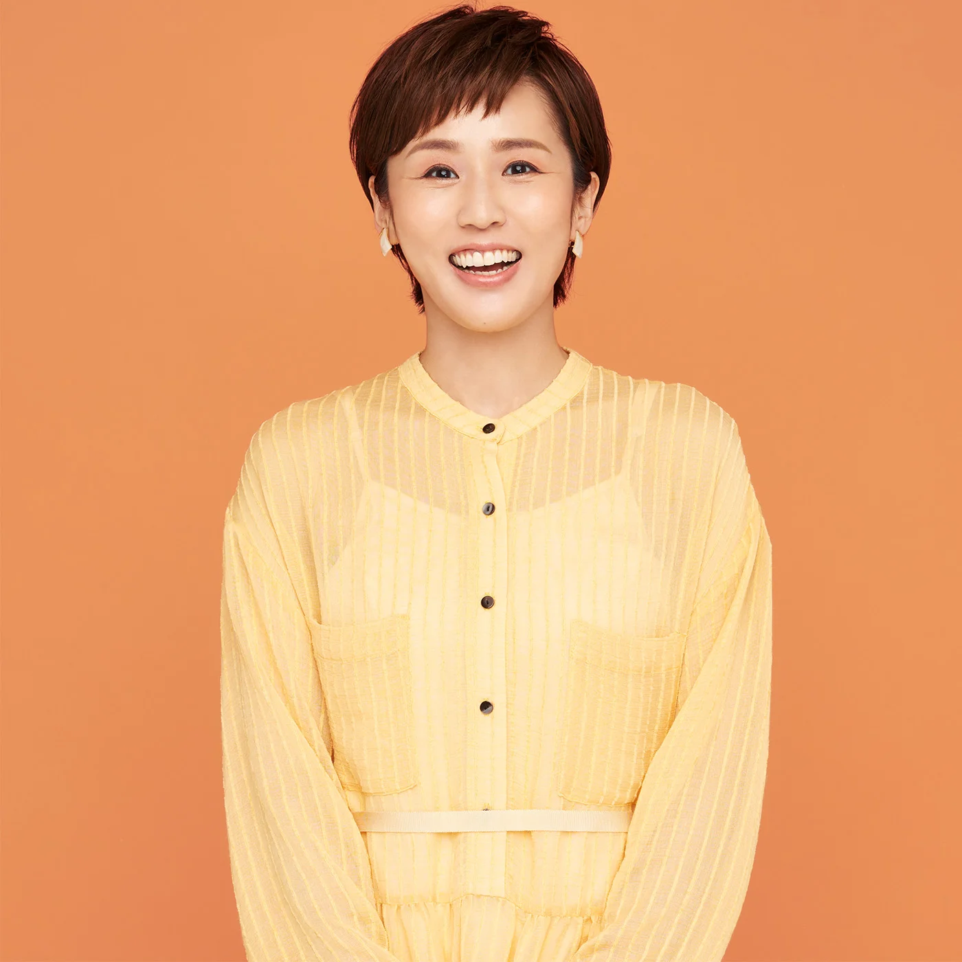 にしおかすみこ - 有名タレントの肖像素材で事業ブランディング